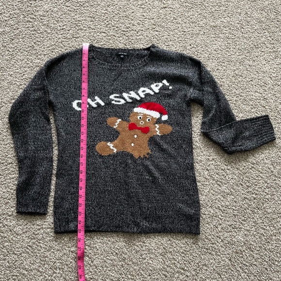 Oh snap! Gingerbread Christmas sweater 🎄 - Picture 3 of 7